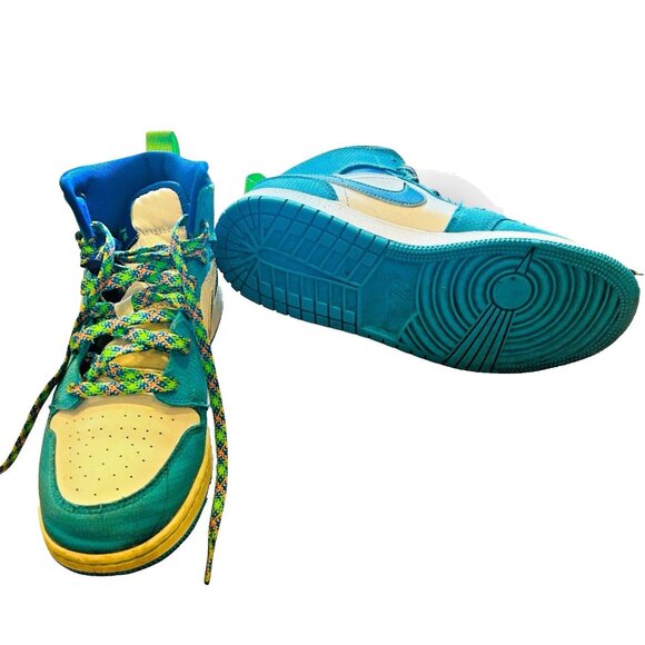 Nike Air Jordan 1 Mid SE Size 6.5Y Blue Green White DA8010-400 Youth Sneakers - Picture 3 of 16